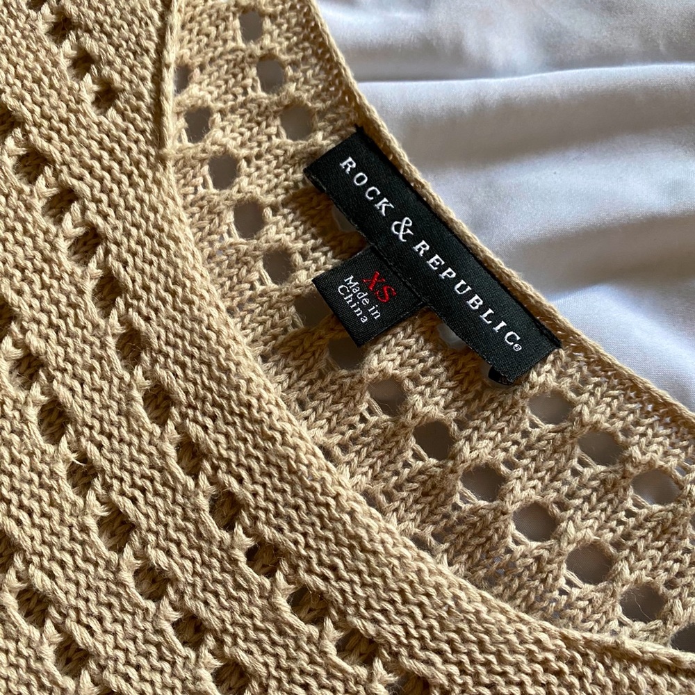 rock & republic short sleeve sweater